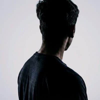 hero back